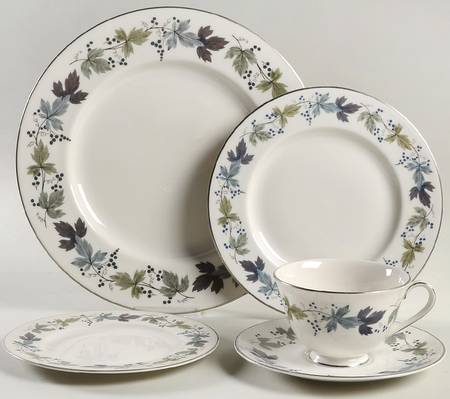 Burgundy 5 Piece Place Setting