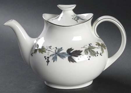 Burgundy Teapot & Lid