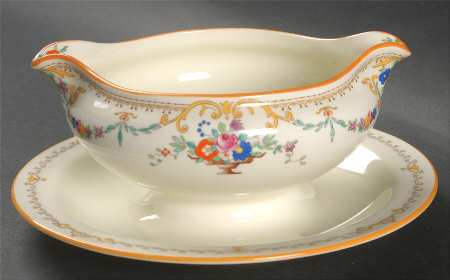 The Burlington Gravy Boat with Attached Underplate