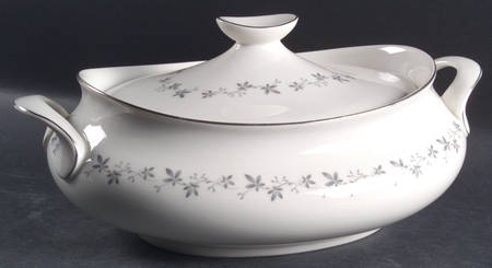 Cadence Oval Covered Vegetable