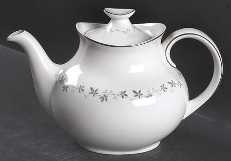 Cadence Teapot & Lid