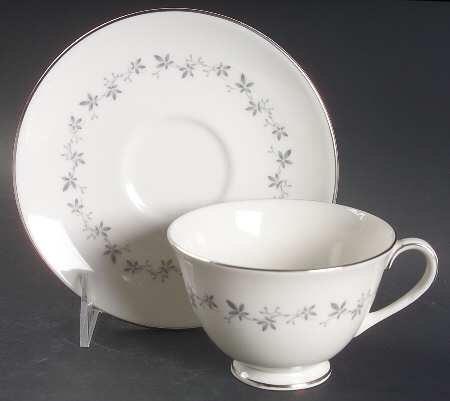Cadence Footed Cup & Saucer Set