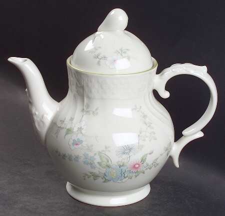Calais Teapot & Lid