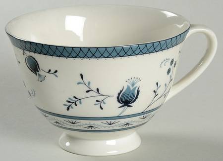 Cambridge Footed Cup