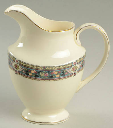 Camberley Creamer