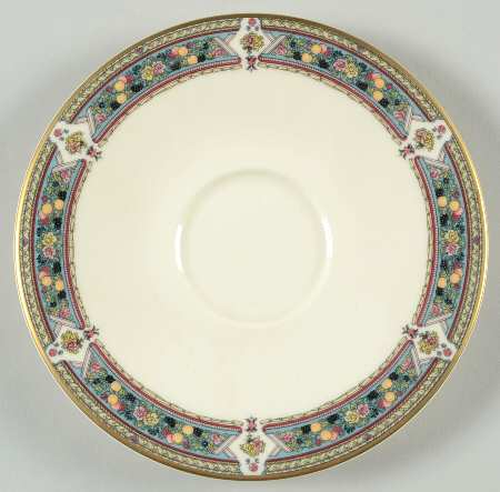 Camberley Saucer for Footed Cup