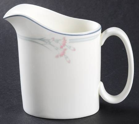 Carnation Micro Creamer