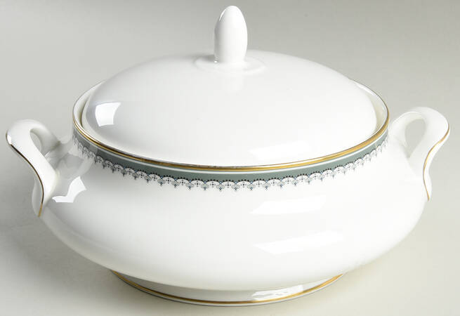 Canterbury Round Covered Vegetable