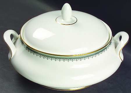 Canterbury Round Covered Vegetable