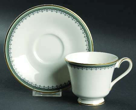 Canterbury Footed Cup & Saucer Set
