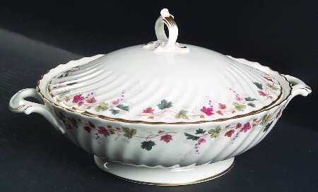 Canterbury Round Covered Vegetable