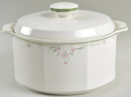 Caprice (Octagonal) 2 Qt Round Covered Casserole