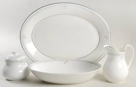 Carnation 5 Piece Hostess Set