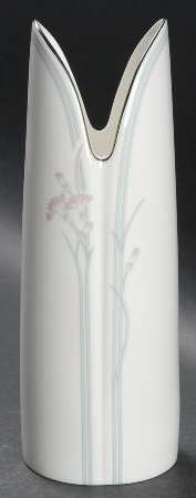 Carnation 8" Lotus Vase
