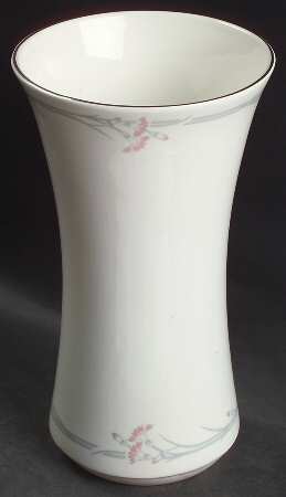 Carnation 9" Vase