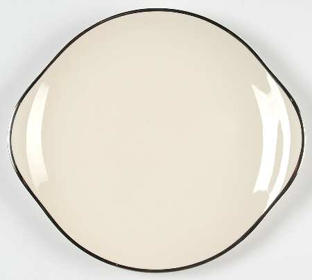 Carolyn Handled Cake Plate
