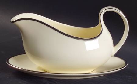 Carolyn Gravy Boat & Underplate