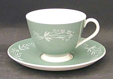 Cascade Footed Cup & Saucer Set
