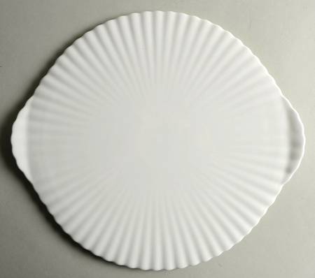 Cascade Handled Cake Plate