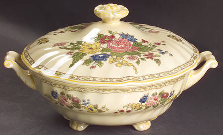 The Cavendish Round Covered Vegetable