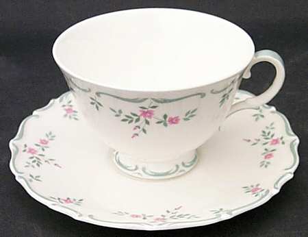 Chatelaine Footed Cup & Saucer Set