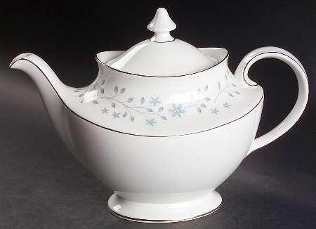 Chalet Teapot & Lid