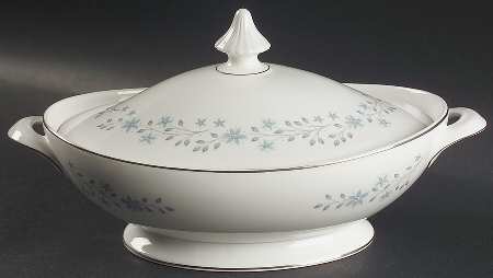 Chalet Oval Covered Vegetable