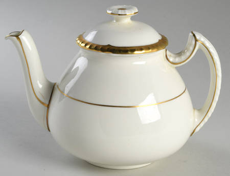 Chantilly (Ivory Background) Teapot & Lid