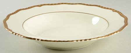 Chantilly (Ivory Background) Rim Soup Bowl