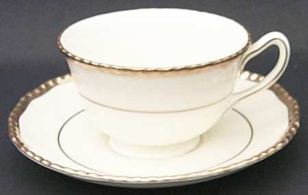 Chantilly (Ivory Background) Footed Cup & Saucer Set