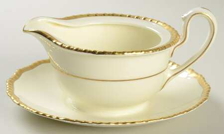 Chantilly (Ivory Background) Gravy Boat with Attached Underplate