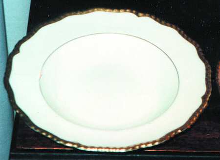 Chantilly (White Background) by Royal Doulton