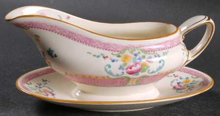 The Charlotte Gravy Boat with Attached Underplate