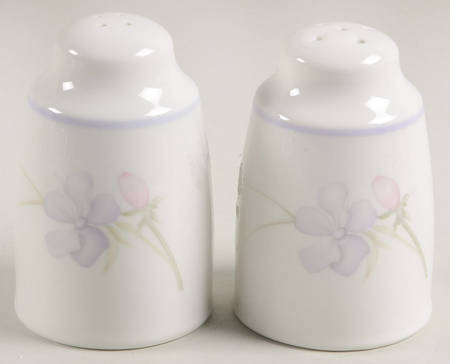 Chelsea Salt & Pepper Set