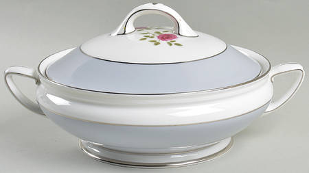 Chateau Rose Round Covered Vegetable