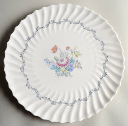 Chelsea Rose Footed Cake Plate