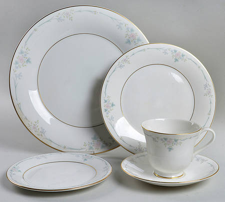 Classique 40 Piece Estate Set