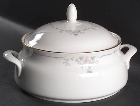 Classique Round Covered Vegetable