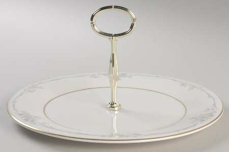 Classique Round Serving Plate with Center Handle (Dp) Hc