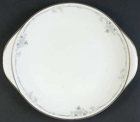 Classique Handled Cake Plate