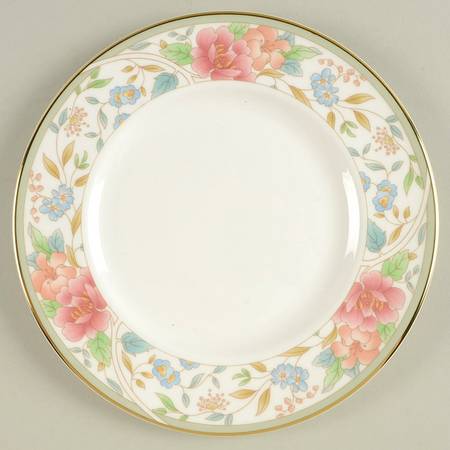 Claudia Salad Plate