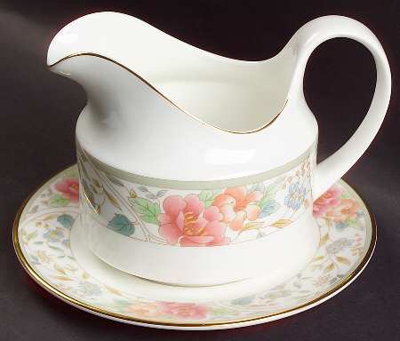 Claudia Gravy Boat & Underplate