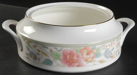 Claudia Round Vegetable No Lid