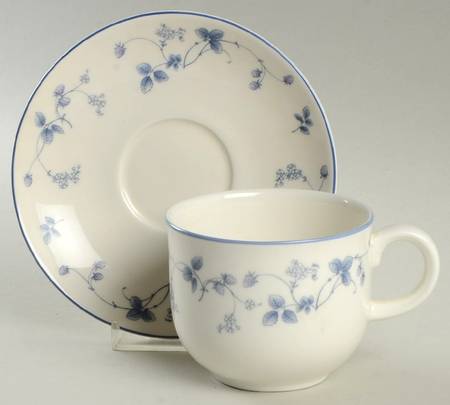 Country Berries Flat Cup & Saucer Set