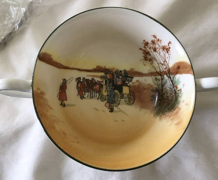 Coaching Days (Smooth, Bone) Footed Bouillon Cup
