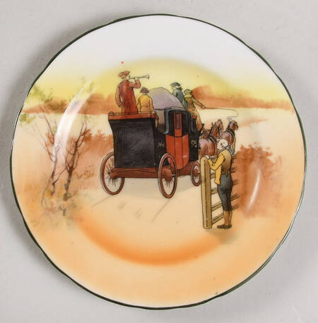Coaching Days (Smooth, Bone) Small Scalloped Bread & Butter Plate