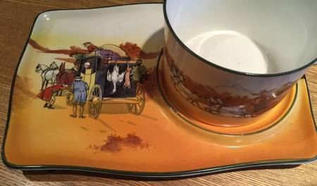 Coaching Days (Smooth, Bone) Dessert Plate & Cup Set