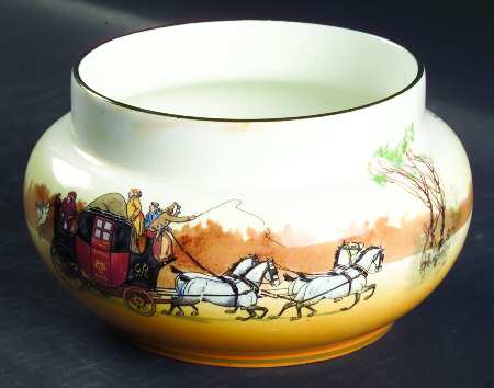Coaching Days (Smooth, Bone) Bowl Vase