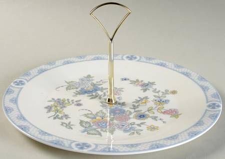 Coniston Round Serving Plate with Handle (DP)
