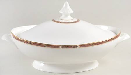 Connaught Oval Covered Vegetable